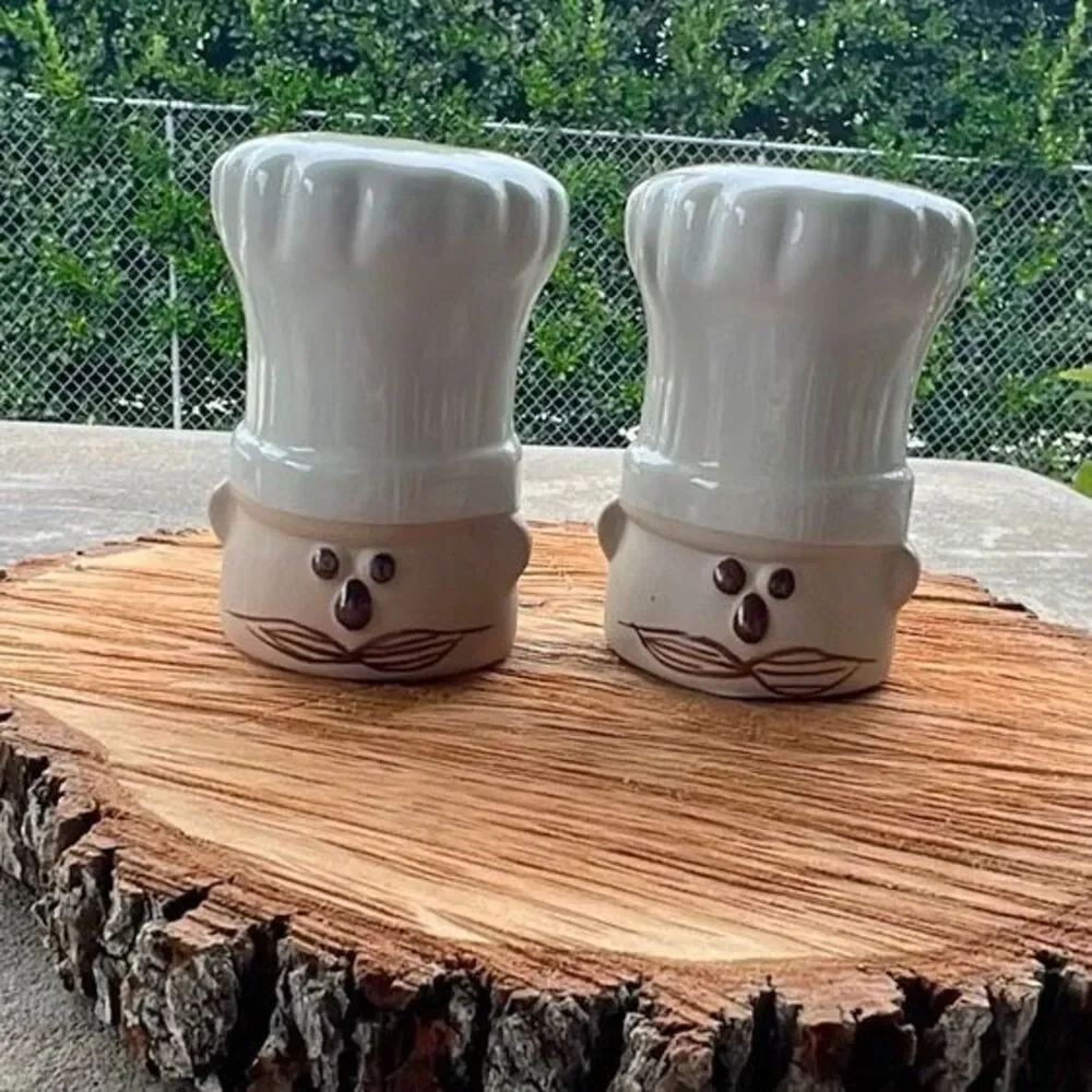 Takahashi Le Chef Unmarked Stoneware Hand Painted Pottery Salt & Pepper Shakers